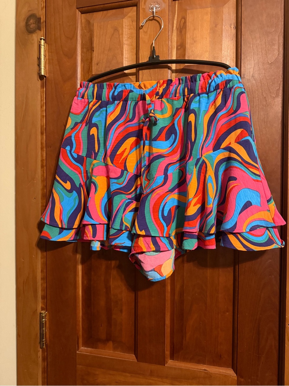 Multicolor Abstract Swirl Ruffle Shorts